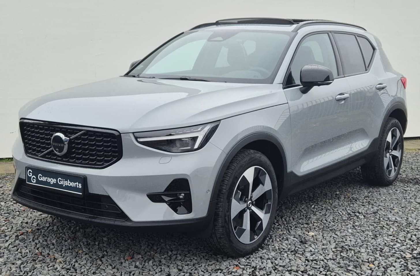 Volvo XC40 - 2.0 B4 Ultra Dark MY 2026 - 19” Wielen - Panoramadak - Harman Kardon Audio - Lighting - 3 - AutoWereld.nl