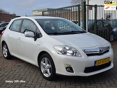 Toyota Auris - 1.8 Full Hybrid Executive Automaat 2e eigenaar dealer onderhouden airco navigatie cruis co