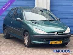 Peugeot 206 - 1.4 XT * Automaat * Elekt. ramen