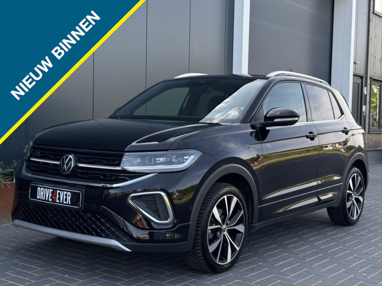 Volkswagen T-Cross - 1.5 TSI R-Line 2024 IQ LIGHT NAVI CAMERA CLIMATE SPORTVELGEN - AutoWereld.nl