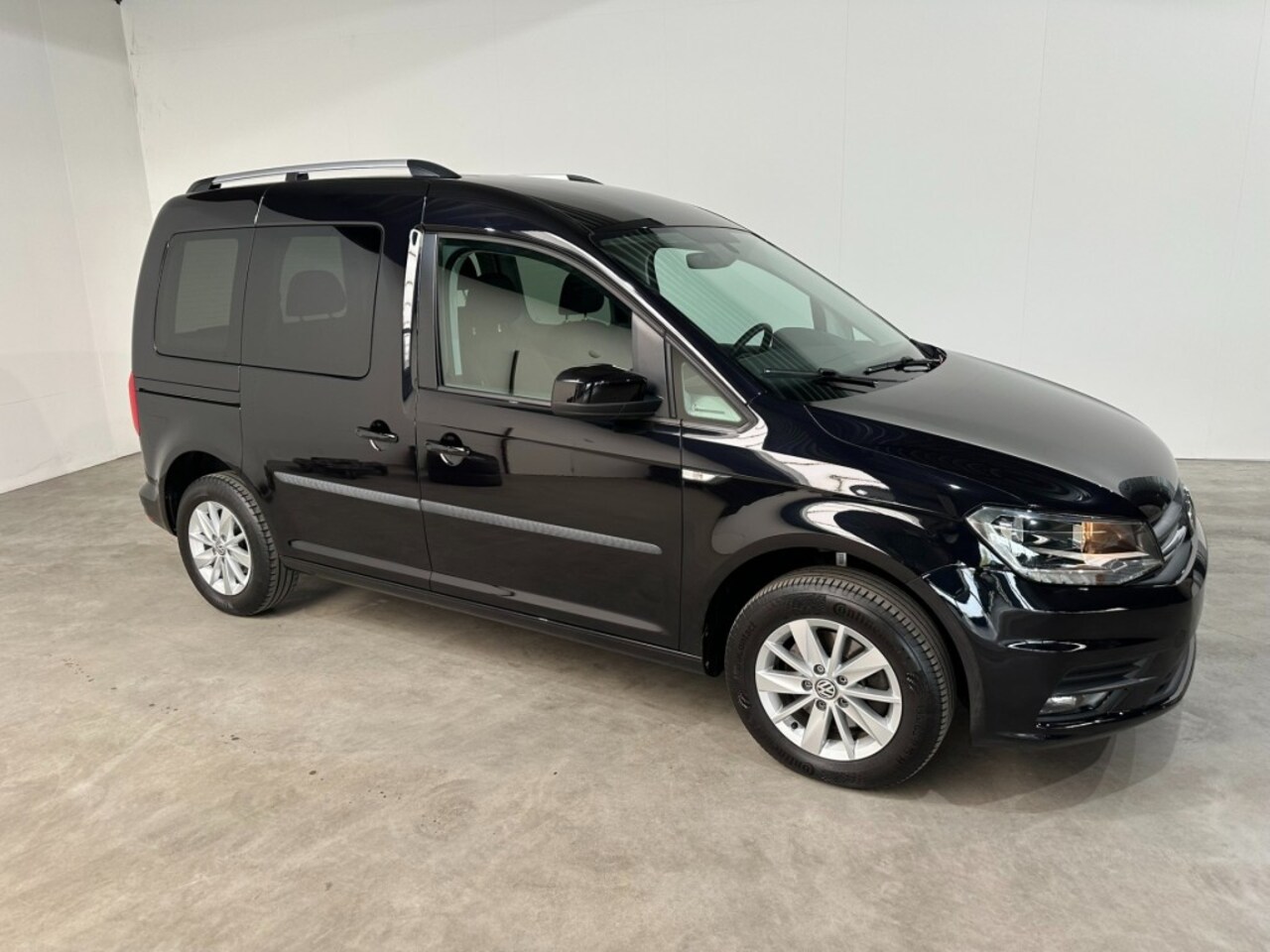 Volkswagen Caddy - caddy, 102 PK, Airco, pdc, 5 pers. , schuifdeur L+R, dakrail,LMV. - AutoWereld.nl