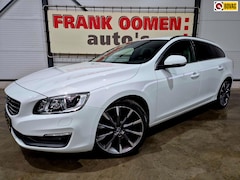 Volvo V60 - 1.6 T3 150PK Summum + Bi-Xenon|Trekhaak|Digital Cockpit|Clima|Cruise|PDC|Bluetooth|Leder/s