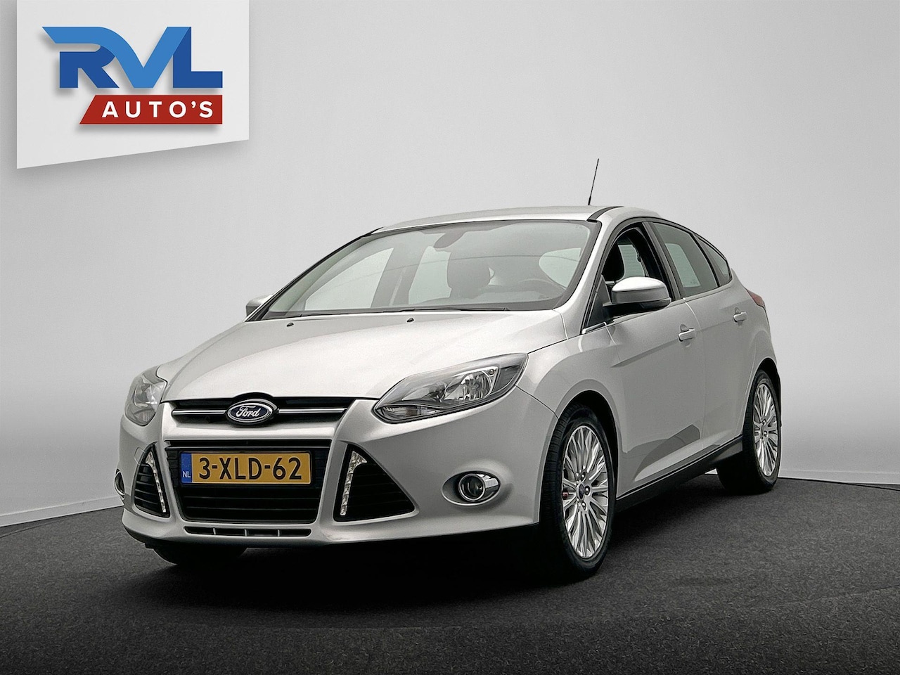 Ford Focus - 1.0 EcoBoost Titanium * Origineel Nederlands * Carplay Trekhaak Climate-control Camera Cru - AutoWereld.nl