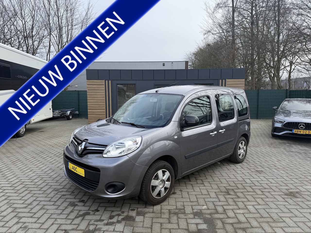 Renault Kangoo - 1.2 TCe Rolstoelauto 3+1 - Bodemverlaging - Knielsysteem - 1e Eigenaar - Volledig Onderhou - AutoWereld.nl
