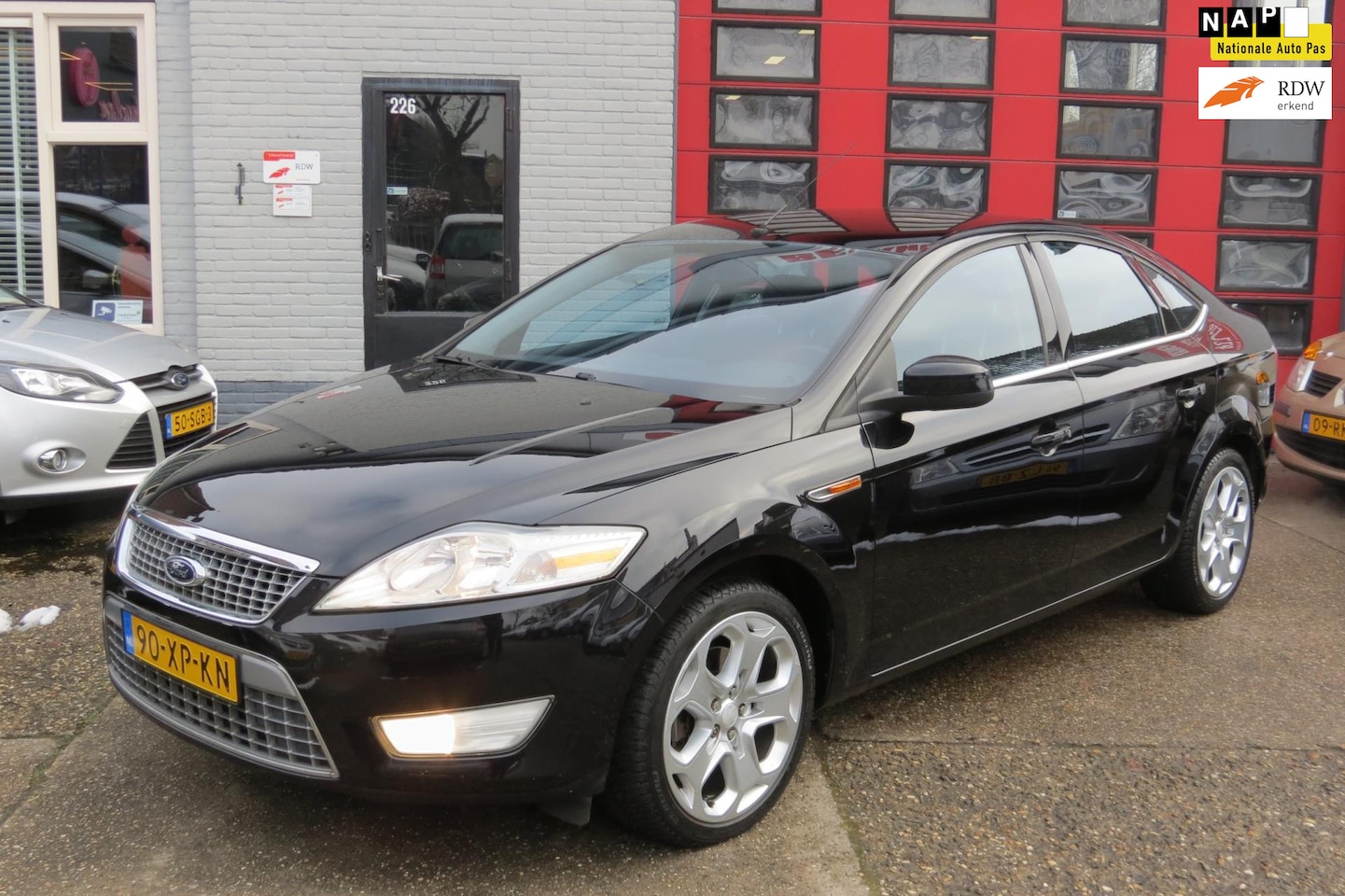 Ford Mondeo - 2.0-16V Titanium 2.0-16V Titanium , Nieuwe APK, + Boekjes - AutoWereld.nl