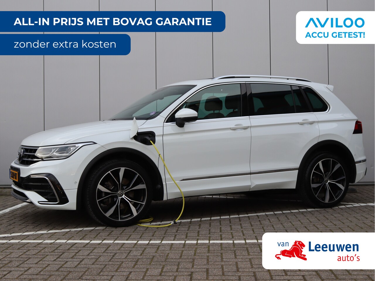 Volkswagen Tiguan - 1.4 TSI eHybrid R-Line | Pano | IQ-light | Trekhaak | Org. NL | 92,8% SOH - AutoWereld.nl