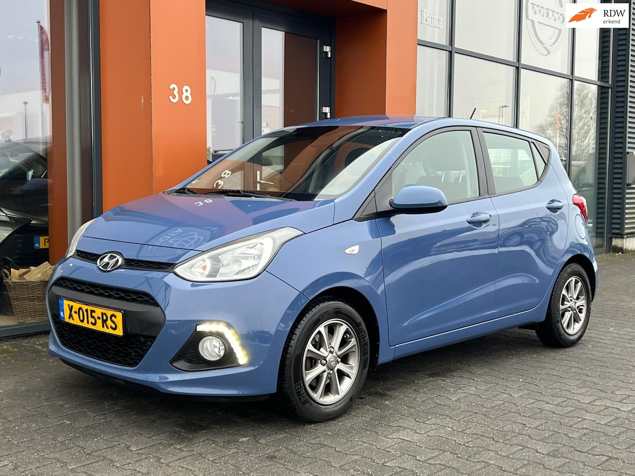 Hyundai i10 - 1.0i i-Drive|Stoel+Stuurverwarming|Airco|Cruise - AutoWereld.nl