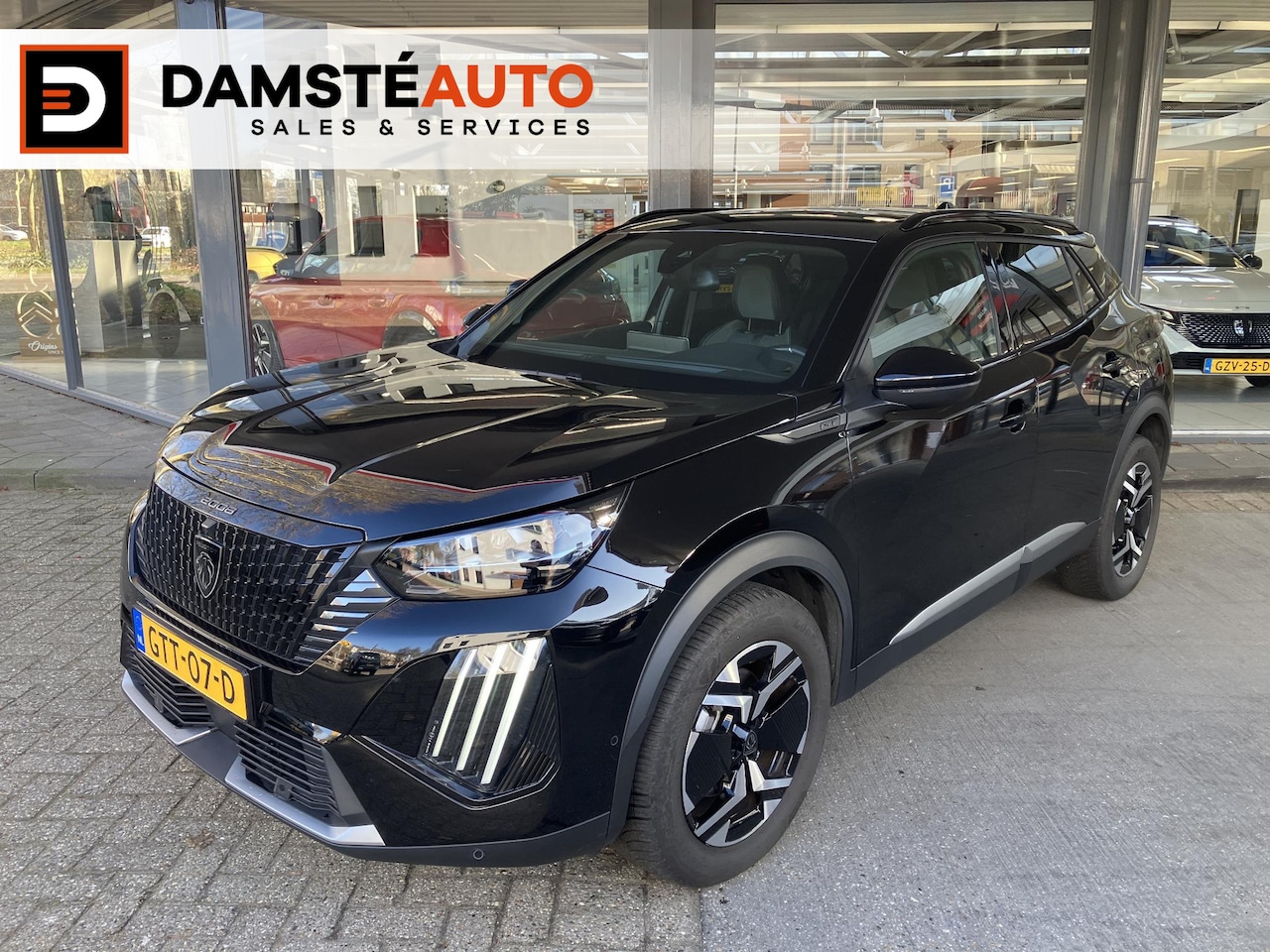 Peugeot 2008 - 1.2 Hybrid 145 GT | Pan.dak | Winterpack - AutoWereld.nl