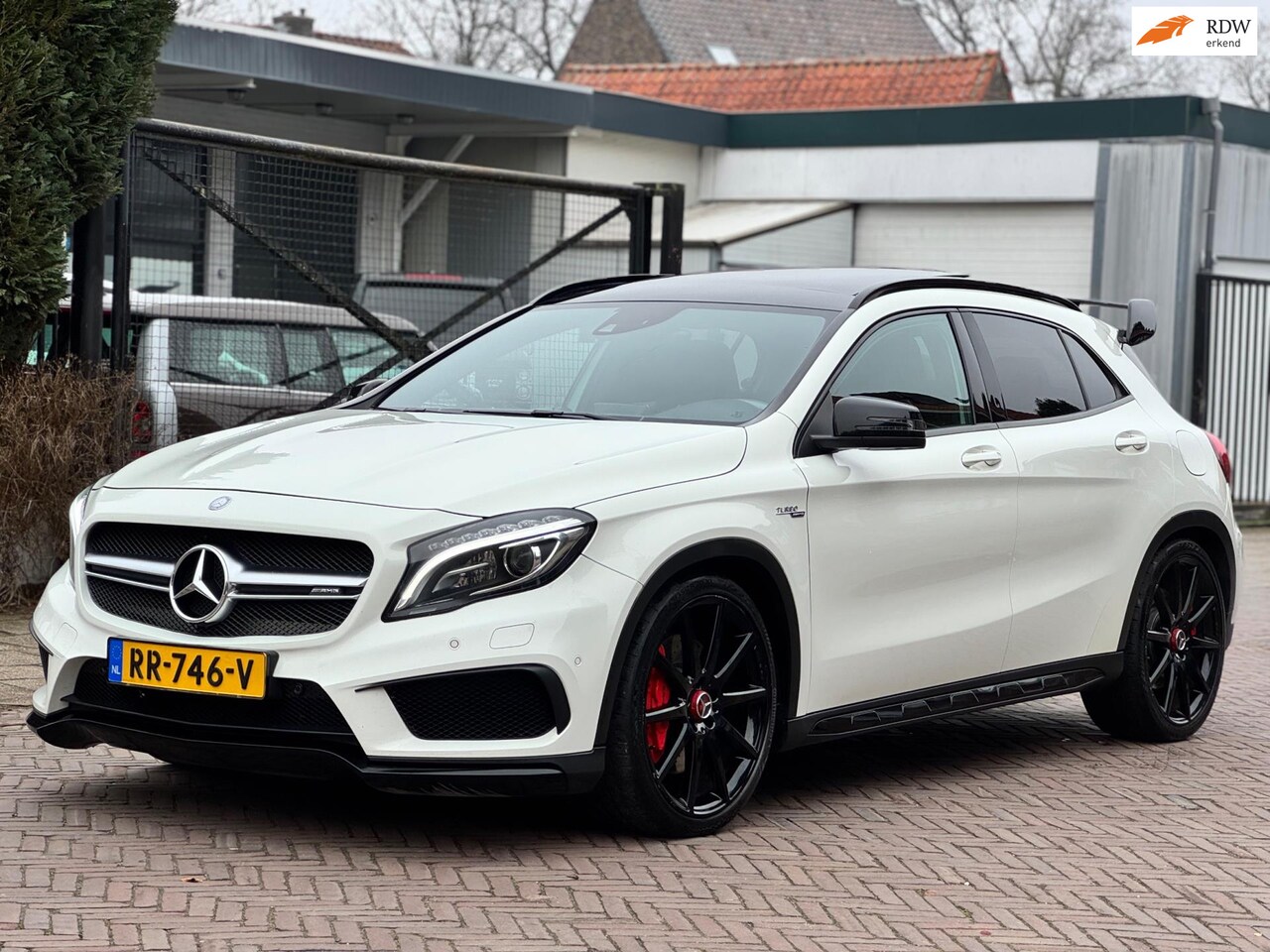 Mercedes-Benz GLA-Klasse - AMG 45 4Matic Edition 1|PANO|SCHAALSTOELEN|MEMMORIE - AutoWereld.nl
