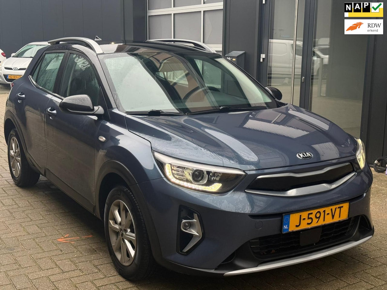 Kia Stonic - 1.0 T-GDi MHEV DynamicLine Dealer auto incl beurt! - AutoWereld.nl