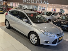 Ford Focus - 1.0 EcoBoost Trend Airco, Cruise Control, Trekhaak, Stuurbekrachtiging