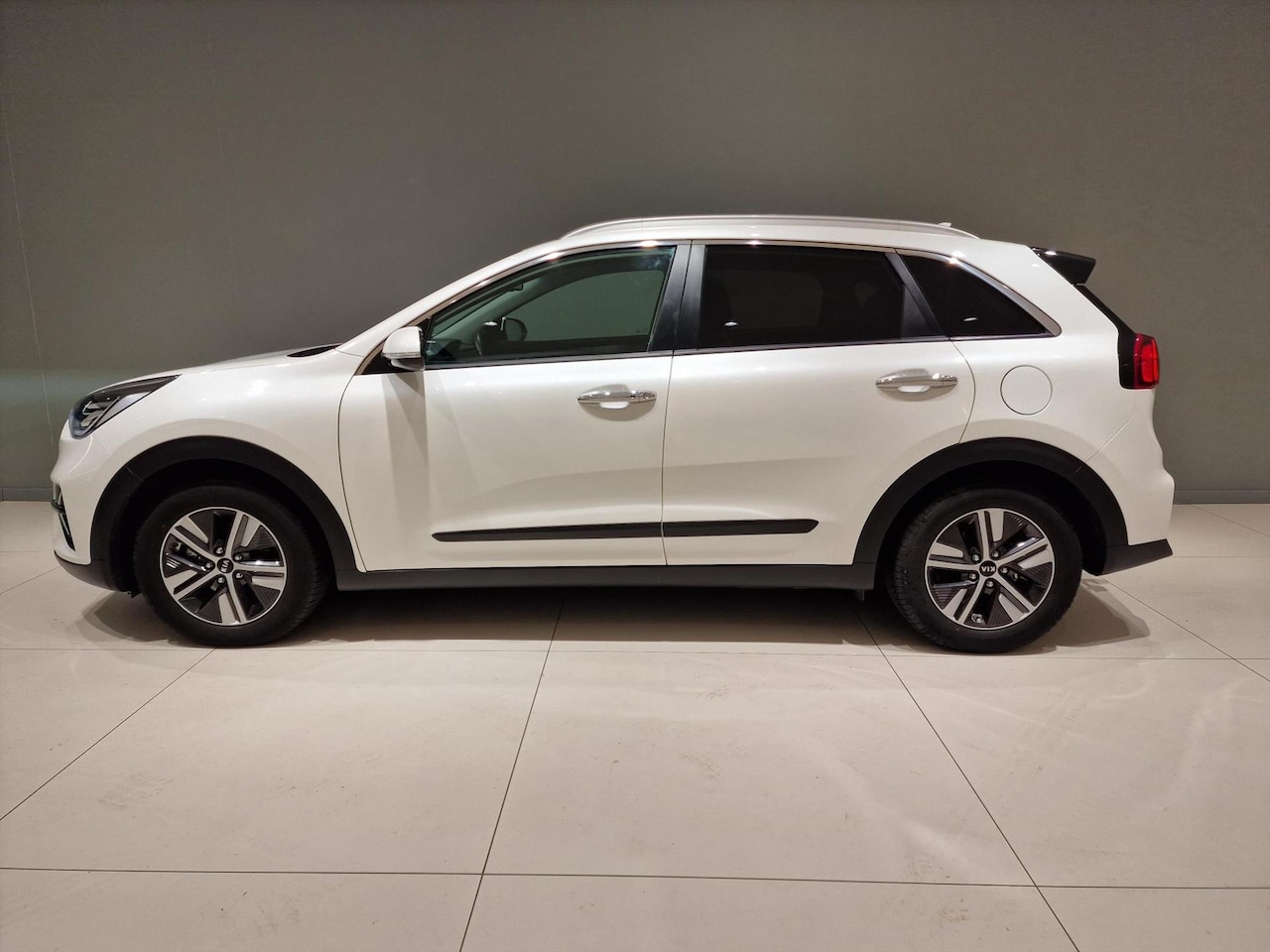 Kia Niro - 1.6 GDi Hybrid 141pk DCT6 DynamicPlusLine/ trekhaak - AutoWereld.nl
