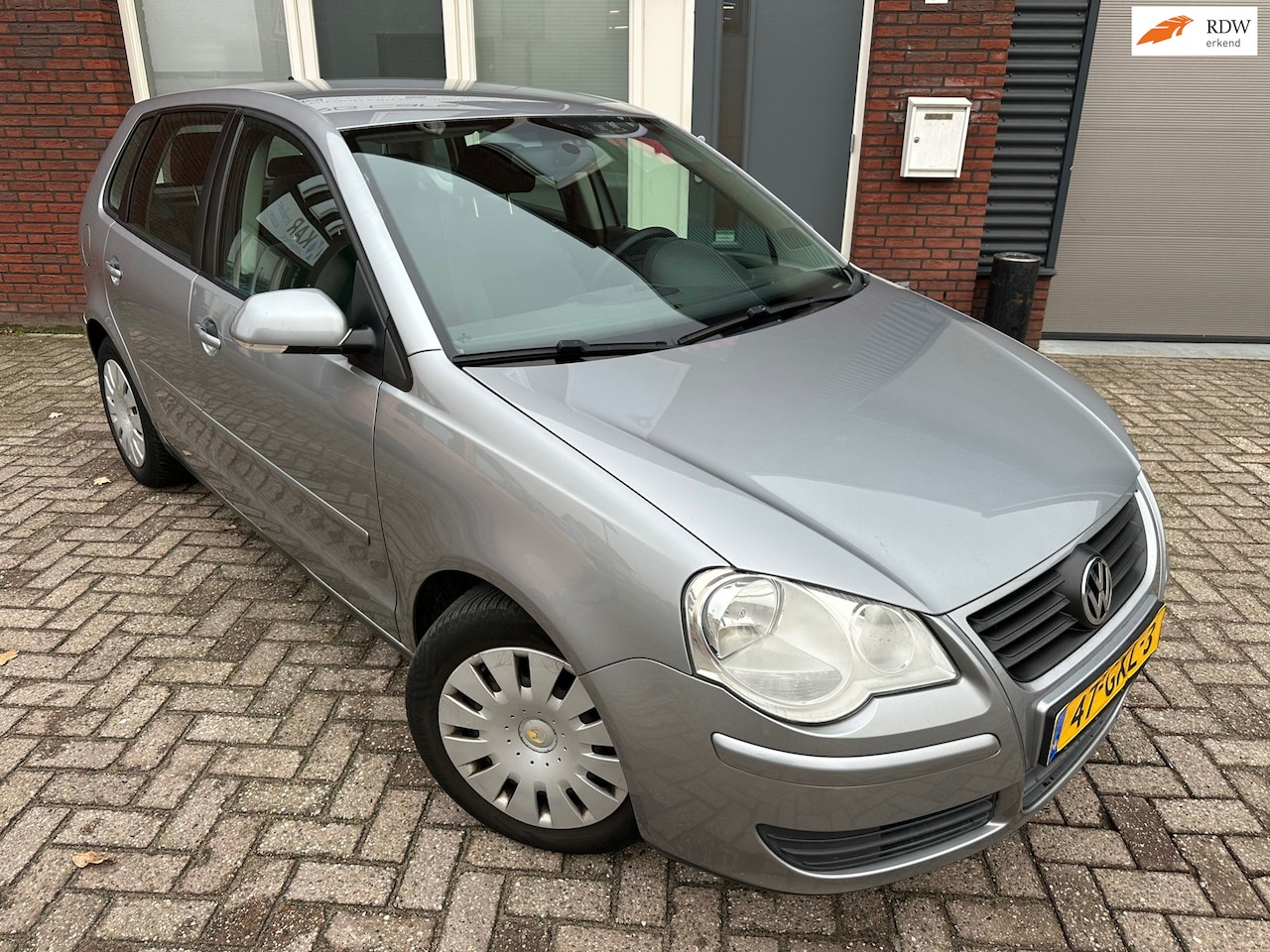 Volkswagen Polo - 1.4-16V Comfortline / Navi / PDC / Clima / Cruise / 5DRS - AutoWereld.nl
