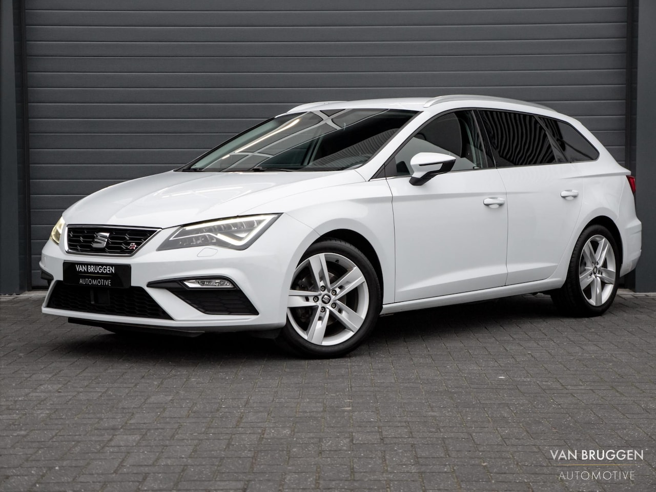 SEAT Leon ST - 1.5 TSI FR Virtual Camera Sfeer ACC Keyless - AutoWereld.nl