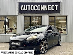 Ford Focus - 2.0 EcoBoost ST. LEDER, NAVI, CRUISE, CAMERA, STOELVERWARMING