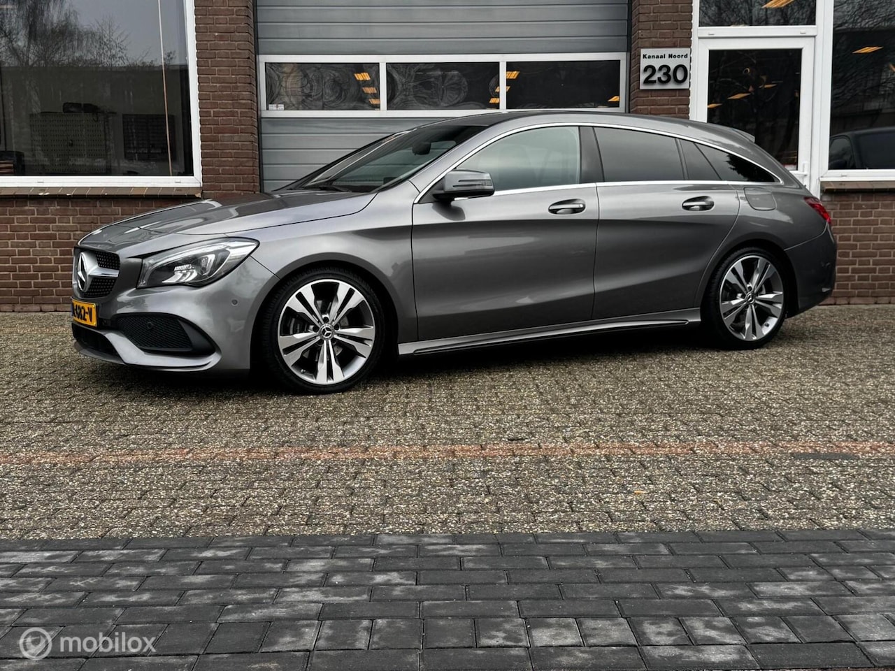 Mercedes-Benz CLA-klasse Shooting Brake - 180 Business Solution AMG 180 Business Solution AMG - AutoWereld.nl