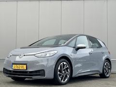 Volkswagen ID.3 - First 58 kWh - 92.3% accu - trekhaak - nap