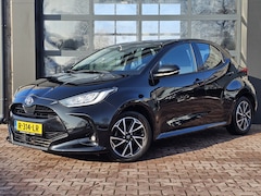 Toyota Yaris - 1.5 VVT-i Dynamic | Airco | Navi | Keyless | Lane Assist | Adaptive Cruise | All-seasons |