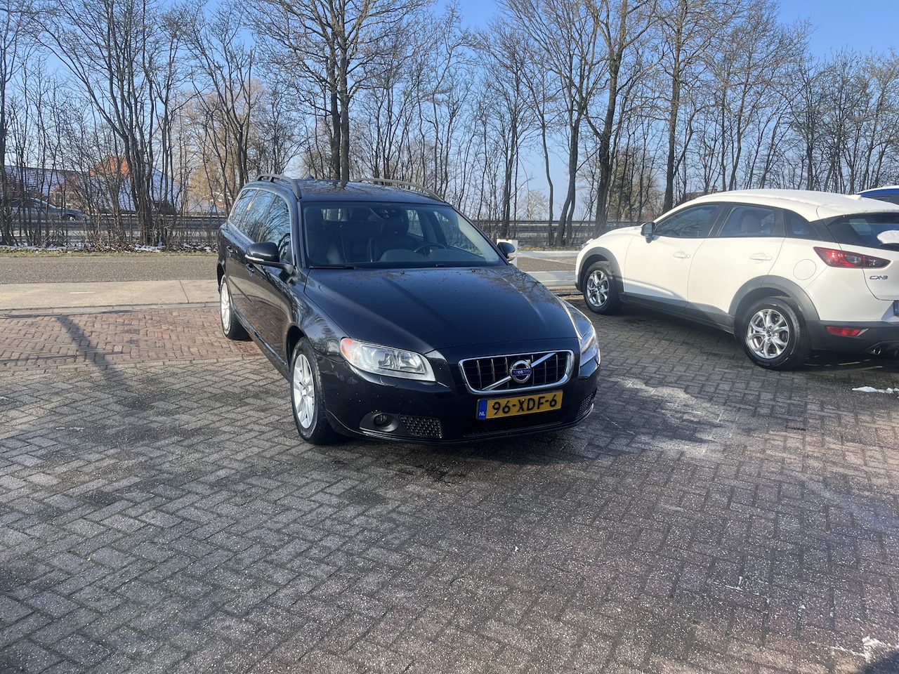 Volvo V70 - 1.6 T4 Limited Edition AUTOMAAT TREKHAAK LEER STOELVERWARMING - AutoWereld.nl