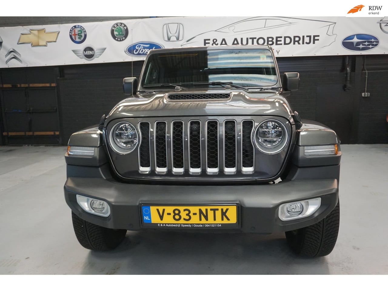 Jeep Gladiator - 3.0 V6 GRIJS KENTEKEN CABRIO /CAMERA / NAVI - AutoWereld.nl