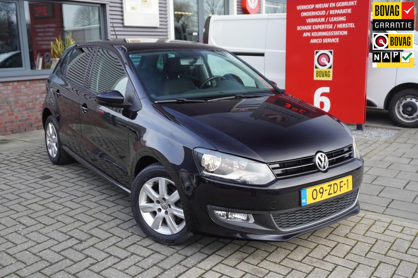 Volkswagen Polo - 1.2 TSI Highline / Climate control / Navi / Bluetooth / NAP - AutoWereld.nl