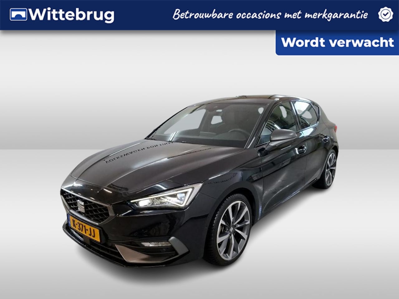 SEAT Leon - 1.5 eTSI FR Launch Edition / Camera / Navigatie / Zwenkbare trekaak / Parkeersensoren V+A - AutoWereld.nl
