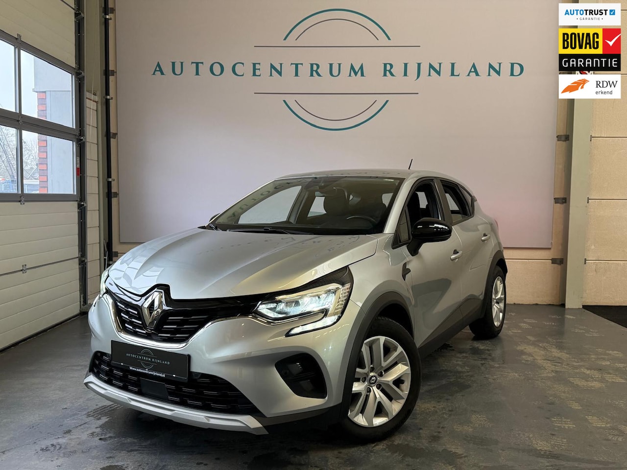 Renault Captur - 1.6 E-Tech Hybrid 145 Intens Automaat 1 Jaar Bovag garantie - AutoWereld.nl