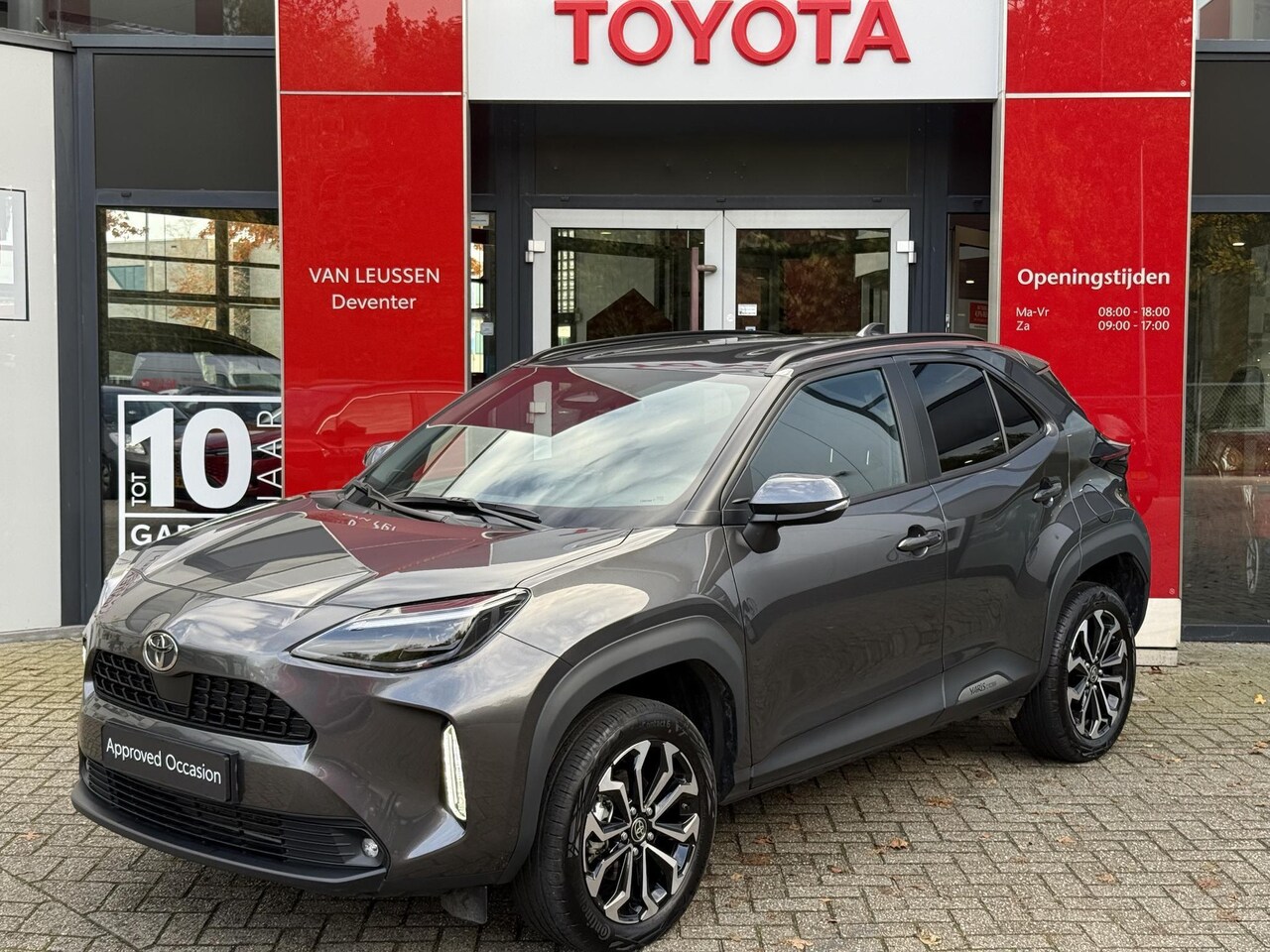 Toyota Yaris Cross - 1.5 Hybrid 115 First Edition APPLE/ANDROID STOEL/STUURVERWARMING NAVI AD-CRUISE PRIVACY-GL - AutoWereld.nl