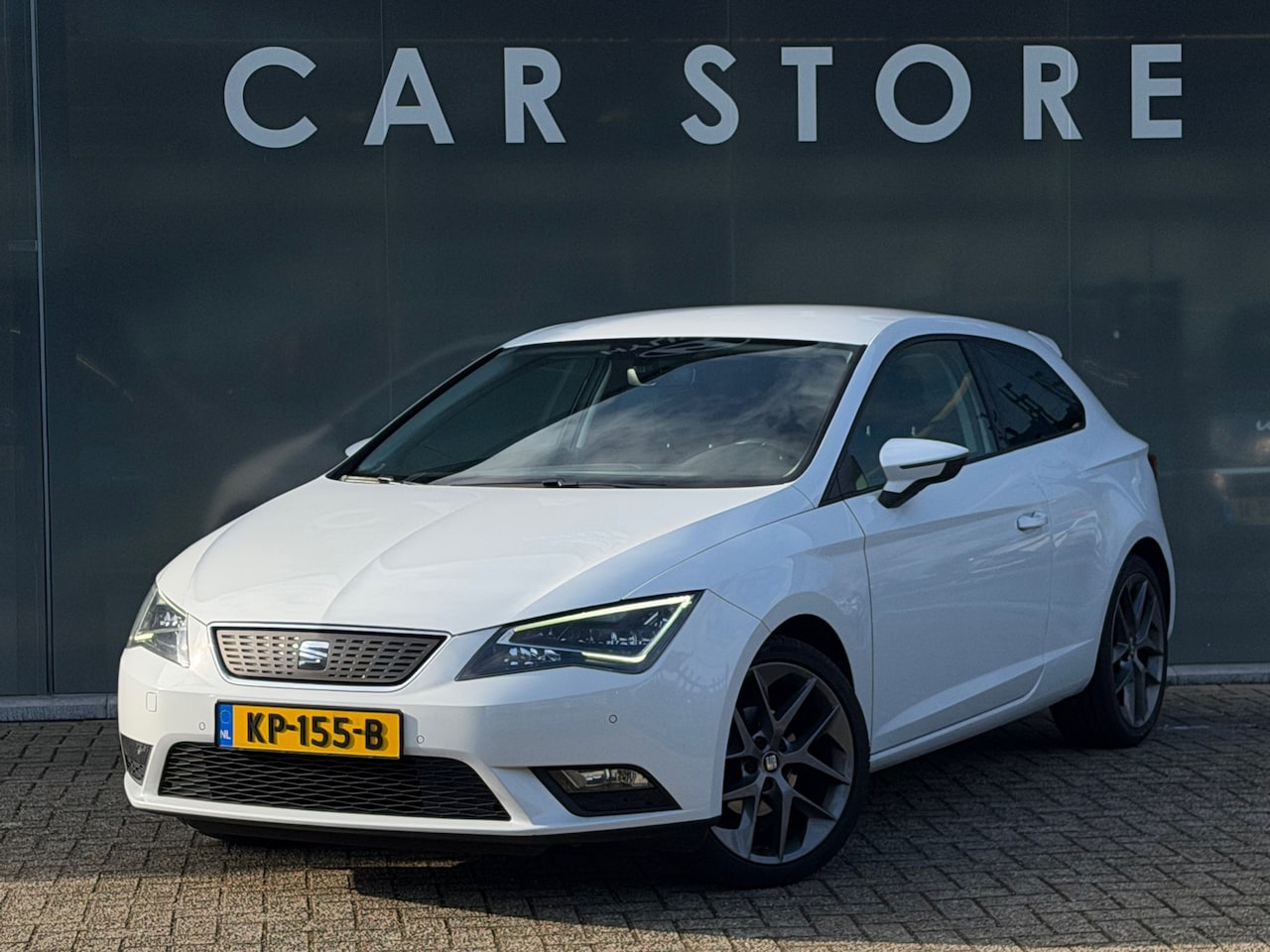 SEAT Leon SC - 1.0 TSI Style Connect NAVI / CRUISE/CAMERA / - AutoWereld.nl