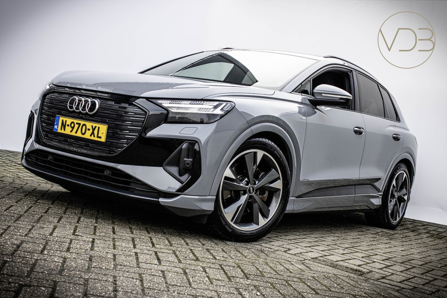 Audi Q4 e-tron - 40 SOH 92,6% S-Line Competition 77 kWh SONOS TREKHAAK 1e Eigenaar - AutoWereld.nl