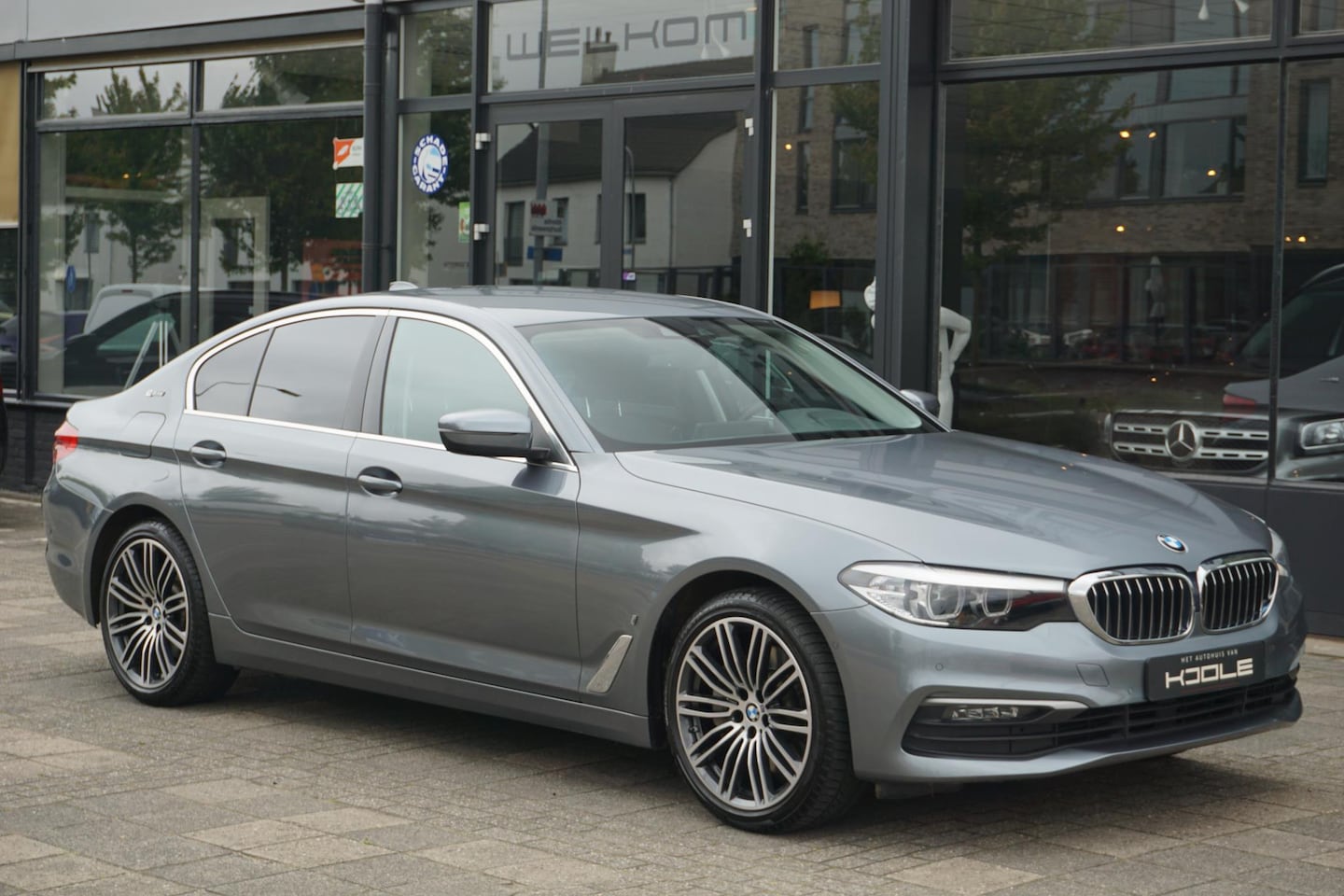 BMW 5-serie - 530e Executive | Leer | Dealer onderhouden - AutoWereld.nl