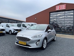 Ford Fiesta - 1.0 TITANIUM AUTOMAAT CARPLAY PDC CLIMATRONIC