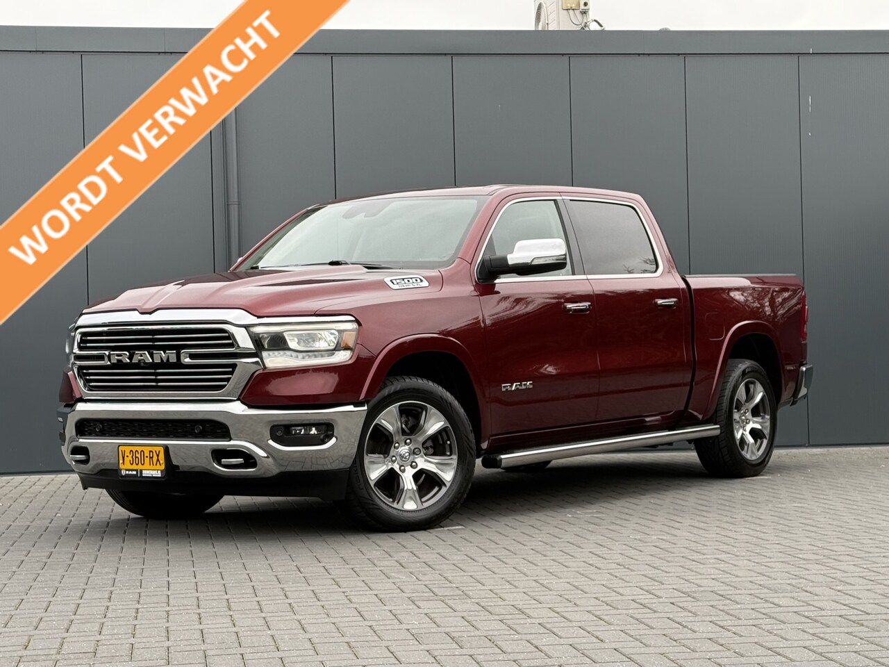 Dodge Ram 1500 - 5.7 V8 LARAMIE / LPG / TREKHAAK 3.5T / ADAPTIVE CRUISE / CAMERA / PANO / 12 INCH SCREEN / - AutoWereld.nl