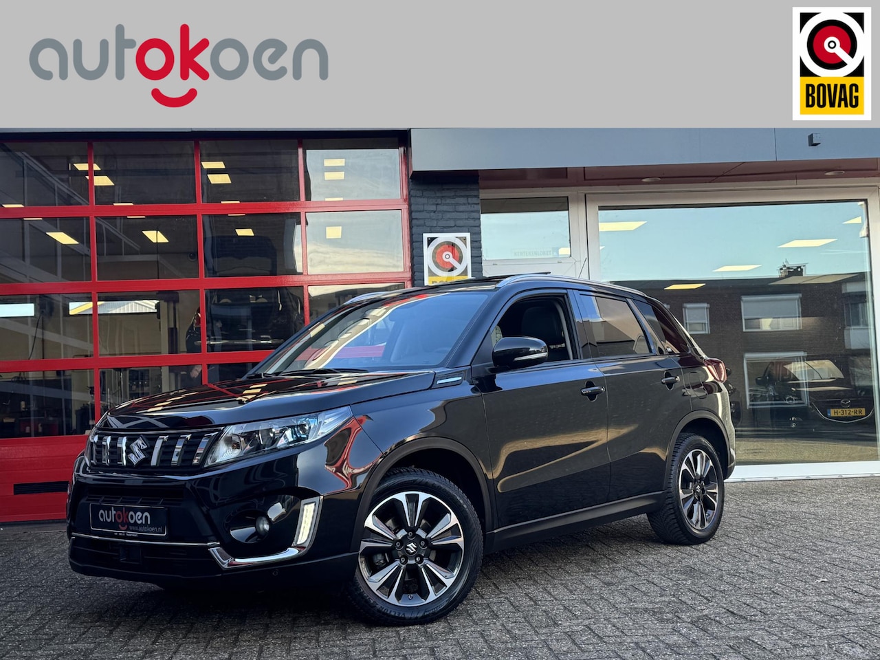 Suzuki Vitara - 1.4 Boosterjet AllGrip Stijl *TREKHAAK/PANO/CAMERA/ACC* - AutoWereld.nl