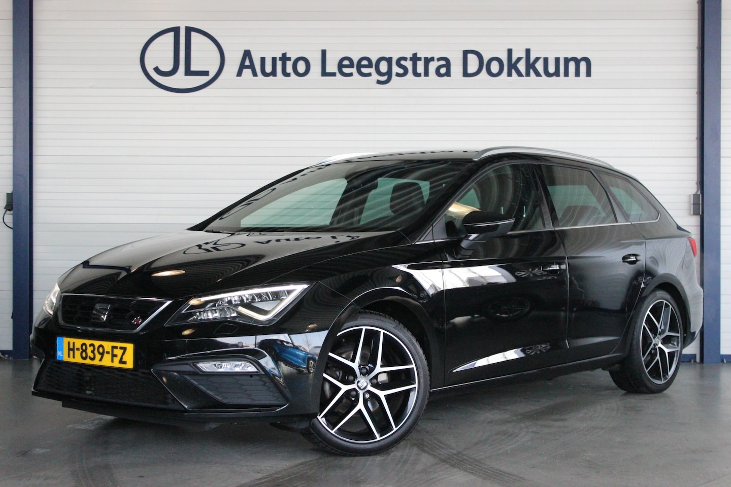 SEAT Leon ST - 1.5 TSI FR Ultimate Edition Trekhaak | Virtual Cockpit | Carplay | Cruise | Stoelverw. | B - AutoWereld.nl