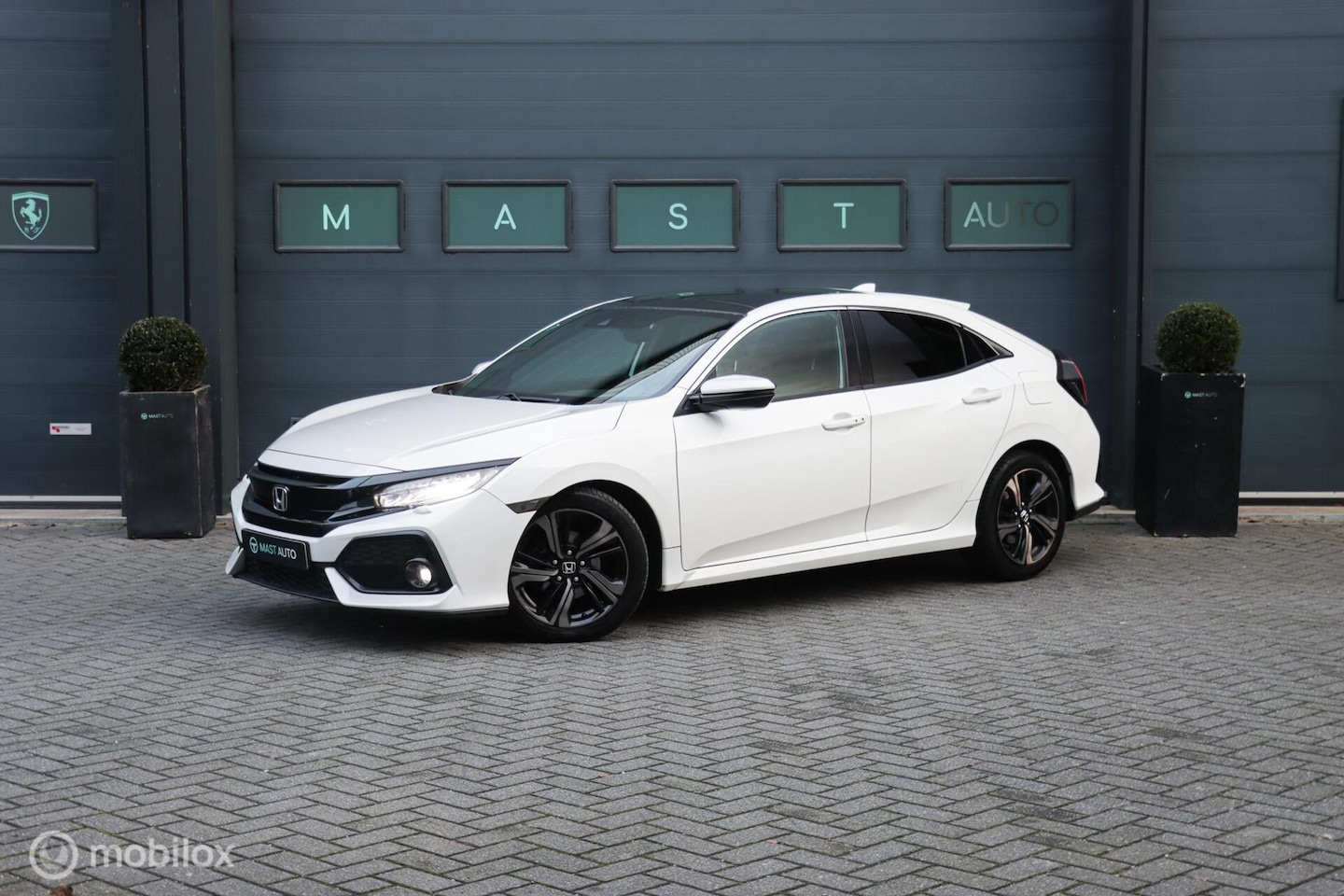 Honda Civic - 1.0 i-VTEC Premium|Pano|Leder|Camera|LED - AutoWereld.nl