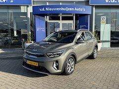 Kia Stonic - 1.0 T-GDi MHEV DynamicPlusLine Fabrieksgarantie Automaat | Trekhaak | Navigatie | Camera