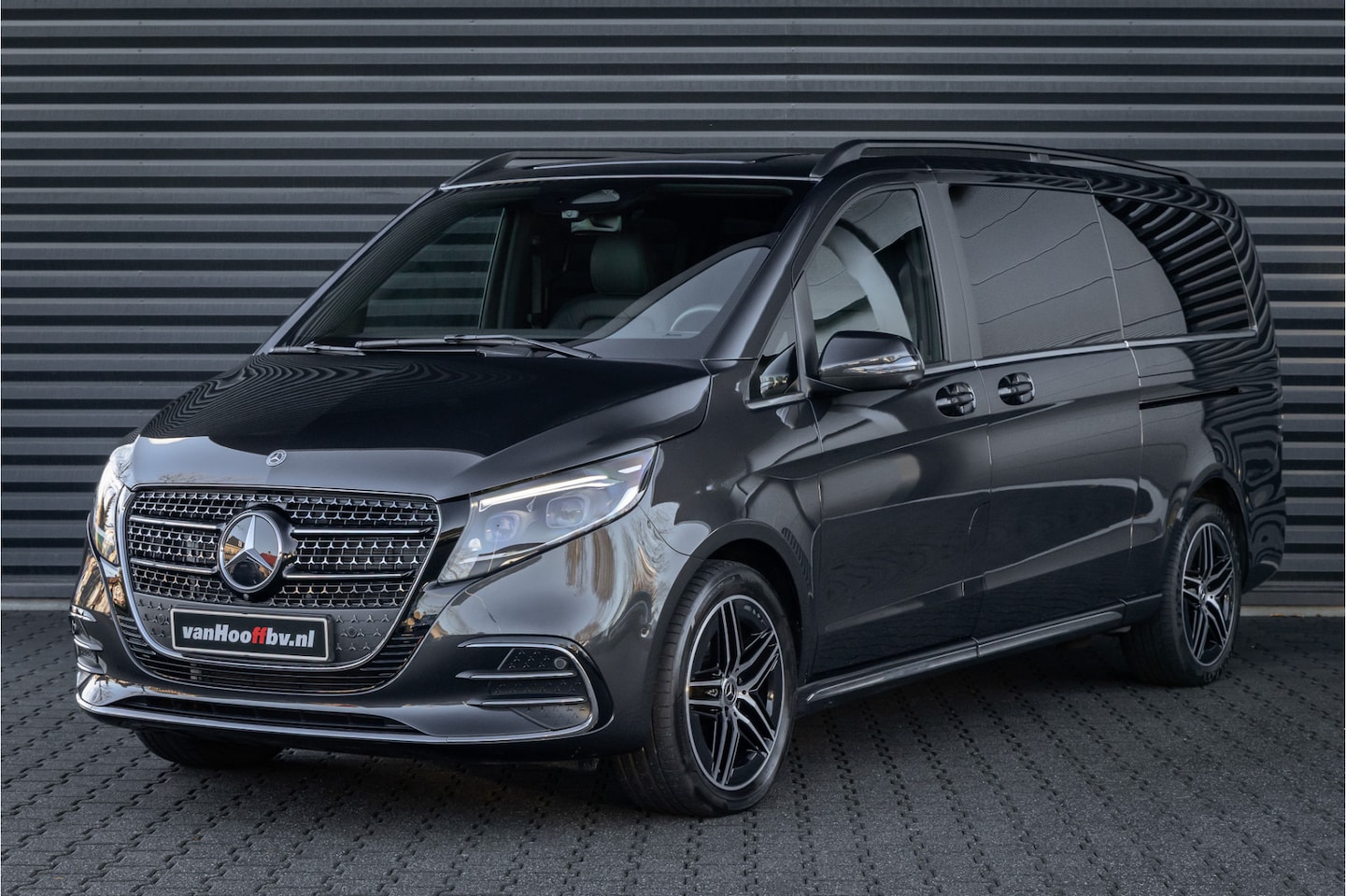 Mercedes-Benz V-klasse - 300d 4 Matic XL AMG-Line - Distronic - AutoWereld.nl