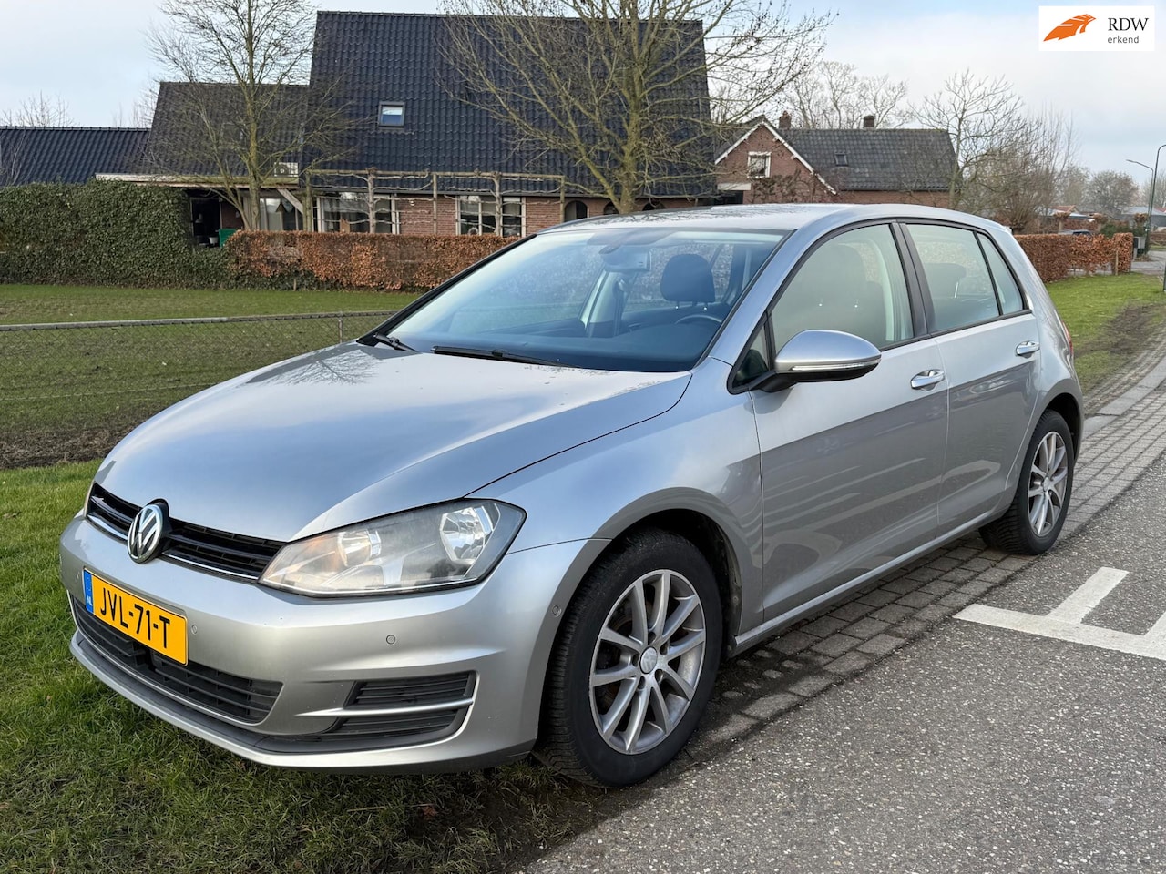 Volkswagen Golf - 1.6 TDI Highline BlueMotion 1.6 TDI Highline BlueMotion - AutoWereld.nl