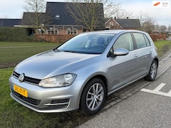 Volkswagen Golf - 1.6 TDI Highline BlueMotion