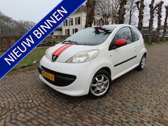 Peugeot 107 - 1.0-12V XR Street Racing Airco Toerenteller Lm Velgen Stuurbekrachtiging*Apk t/m 12-3-2027