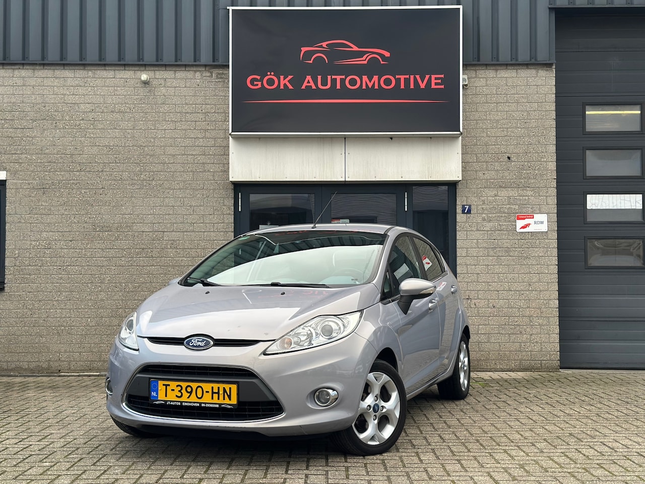 Ford Fiesta - 1.25 Trend / Voorruit Verwarming / PDC / Clima / Stoelverwarming / 5Deurs / Lm Velgen / US - AutoWereld.nl