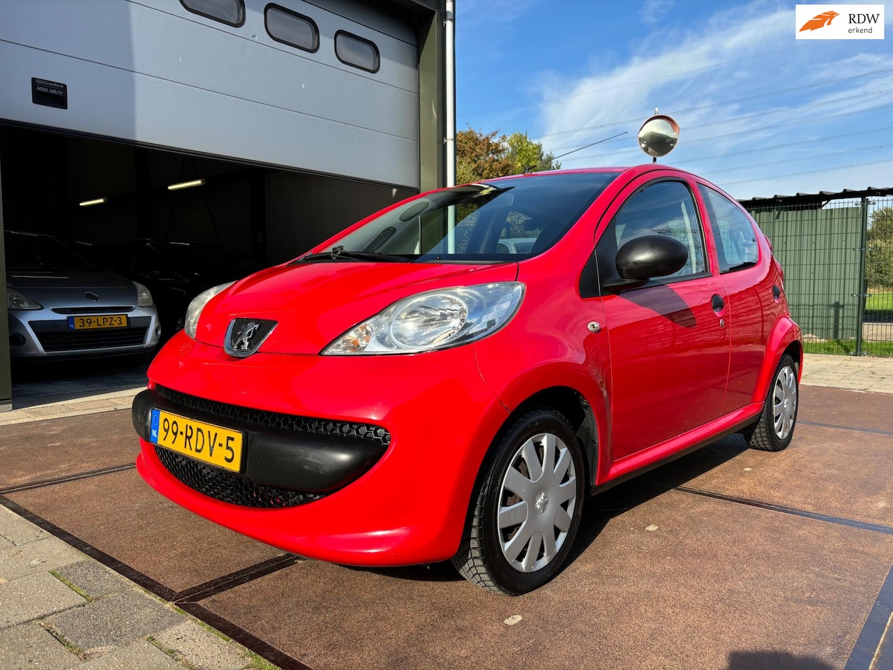 Peugeot 107 - 1.0-12V XR 5drs 143dkm - AutoWereld.nl
