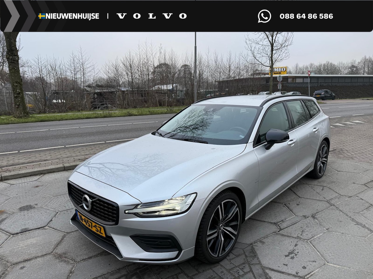 Volvo V60 - 2.0 B3 Momentum Advantage | Sport Pack | Leer | Stuur en stoelverwarming | Apple Carplay/A - AutoWereld.nl