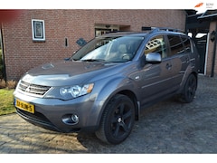 Mitsubishi Outlander - 3.0 Intense - Automaat - Airco - Velgen - Cruise control - Trekhaak - Schuidak - El.Ramen