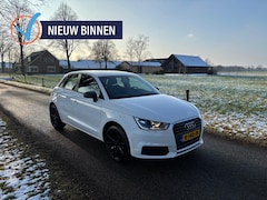 Audi A1 Sportback - 1.0 TFSI | S-line | Navigatie | Stoelverwarming |
