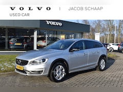 Volvo V60 Cross Country - D3 150PK Automaat Momentum | Trekhaak | Stoelverwarming | Camera