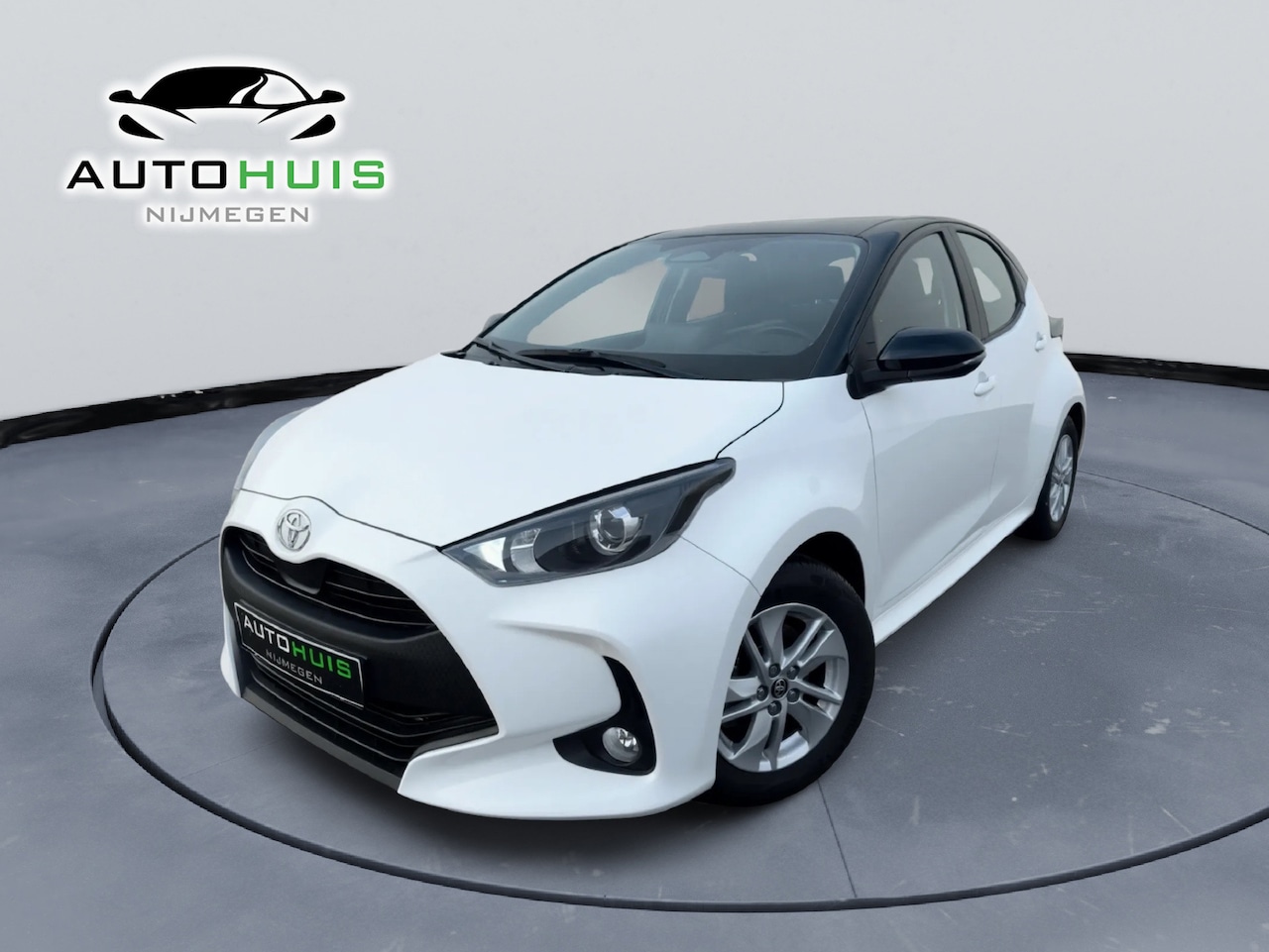 Toyota Yaris - 1.5 Hybrid Bi-Tone Apple carplay Cruise controle - AutoWereld.nl