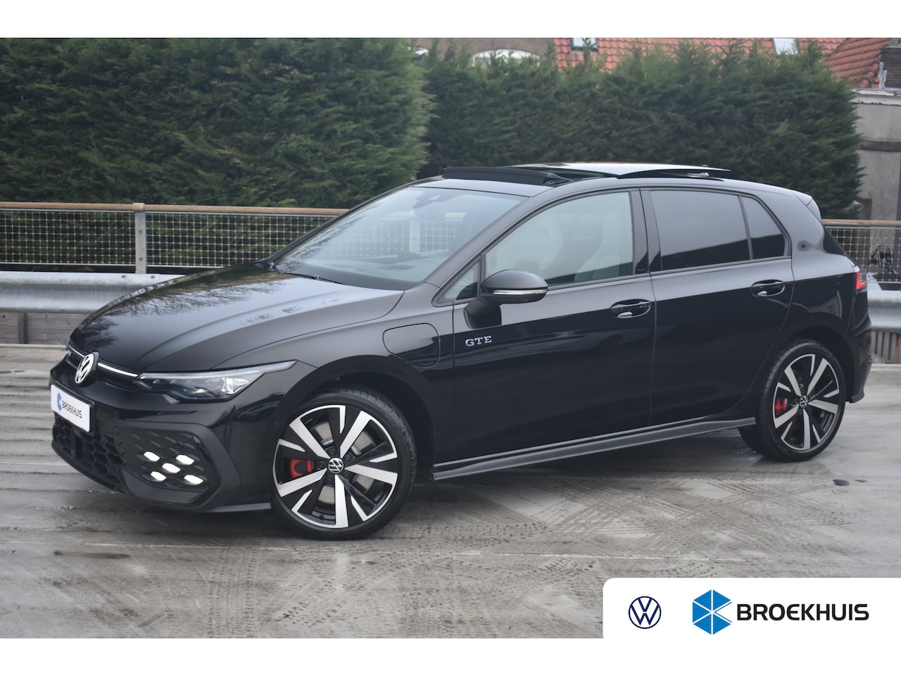 Volkswagen Golf - VIII Lim. 1.5 TSI eHybrid 272PK | TREKHAAK | PANORAMA DAK | STOELVERW. | 360 CAMERA | HEAD - AutoWereld.nl
