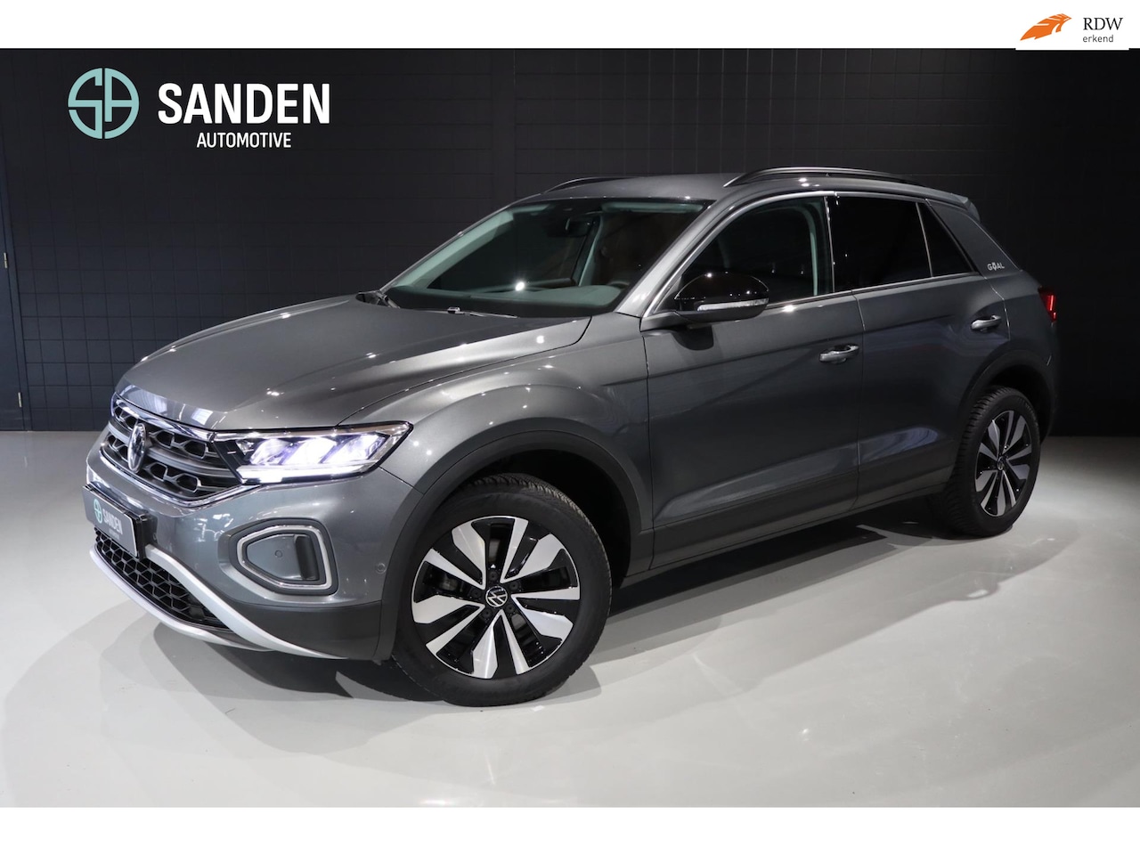 Volkswagen T-Roc - 1.0 TSI Life Edition | RIJKLAARPRIJS| NAVI | LMV | CLIMA | ADAP. CRUISE | BLIND SPOT - AutoWereld.nl